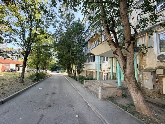Продам однокомнатную (1-комн.) квартиру, 1 Конной Армии ул, 17, Симферополь г