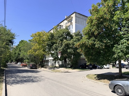 Продам однокомнатную (1-комн.) квартиру, 1 Конной Армии ул, 17, Симферополь г