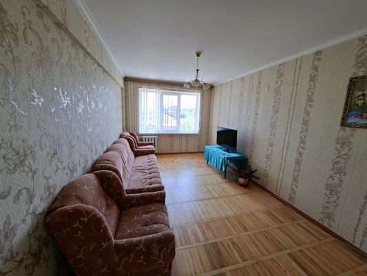Сдам трехкомнатную (3-комн.) квартиру, Азовская ул, 14, Армавир г