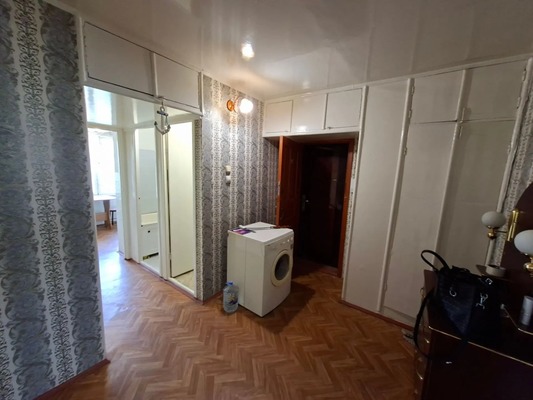 Сдам трехкомнатную (3-комн.) квартиру, Азовская ул, 14, Армавир г