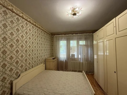 Продам трехкомнатную (3-комн.) квартиру, Бела Куна ул, 5, Симферополь г