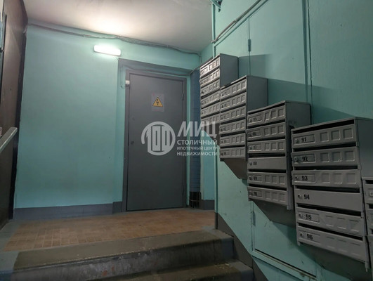 Продам однокомнатную (1-комн.) квартиру, Белая ул, 21, Андреевка рп