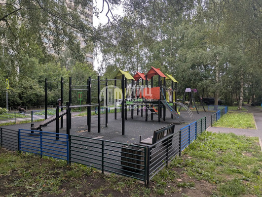 Продам однокомнатную (1-комн.) квартиру, Белая ул, 21, Андреевка рп