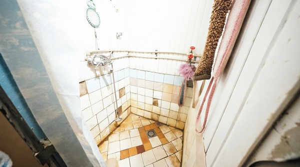 Продам комнату в 4-комн. квартире, Коммунистический пр-кт, 4/1, Ростов-на-Дону г