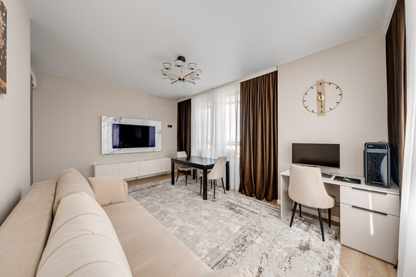 Продам трехкомнатную (3-комн.) квартиру, Любучанский пер, 1к3, Рязановское п