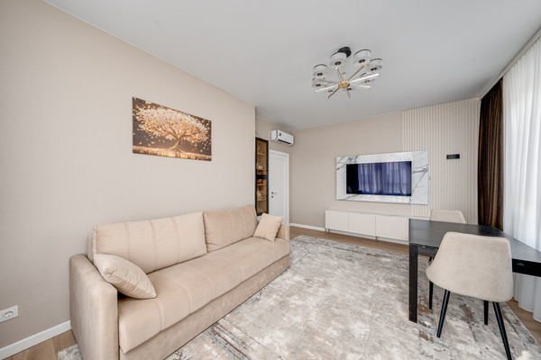 Продам трехкомнатную (3-комн.) квартиру, Любучанский пер, 1к3, Рязановское п