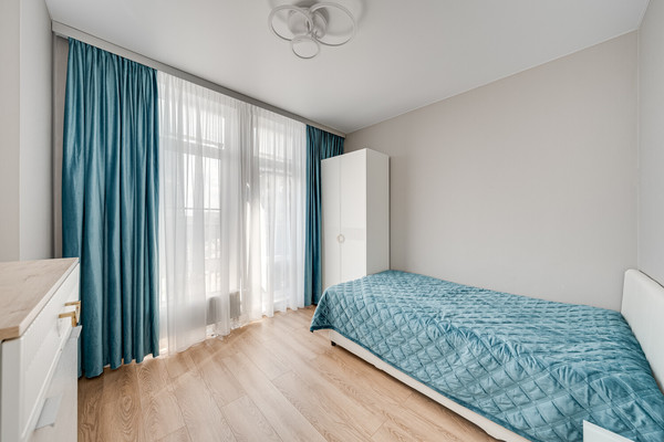 Продам трехкомнатную (3-комн.) квартиру, Любучанский пер, 1к3, Рязановское п