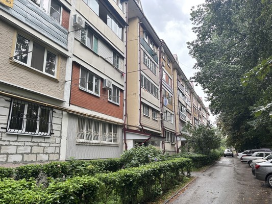 Продам двухкомнатную (2-комн.) квартиру, Ватутина ул, 14, Нальчик г