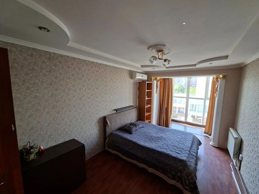 Продам трехкомнатную (3-комн.) квартиру, Свердлова ул, 71, Армавир г