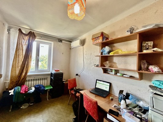Продам трехкомнатную (3-комн.) квартиру, Беспалова ул, 106, Симферополь г