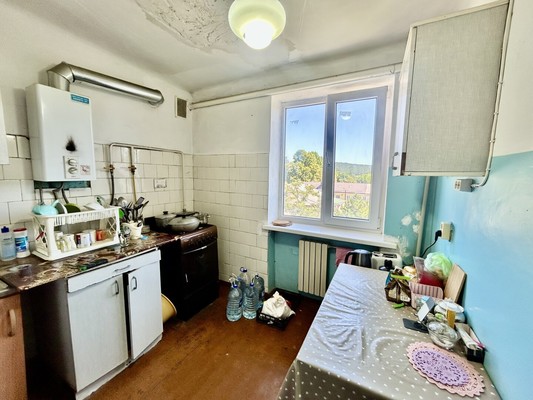 Продам трехкомнатную (3-комн.) квартиру, Беспалова ул, 106, Симферополь г