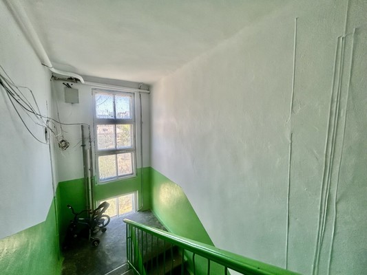 Продам трехкомнатную (3-комн.) квартиру, Беспалова ул, 106, Симферополь г