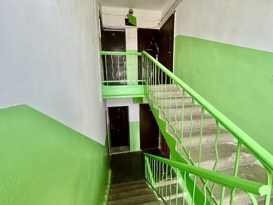 Продам трехкомнатную (3-комн.) квартиру, Беспалова ул, 106, Симферополь г