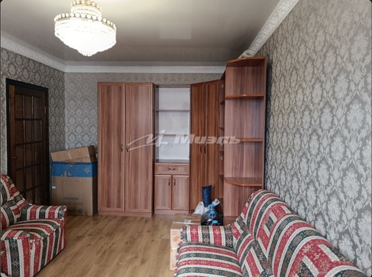 Продам однокомнатную (1-комн.) квартиру, Героев Сталинграда ул, 35, Симферополь г