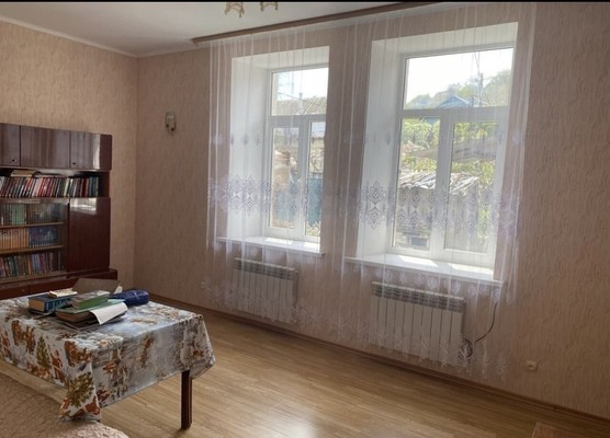 Продам трехкомнатную (3-комн.) квартиру, Мраморная ул, 87а, Симферополь г