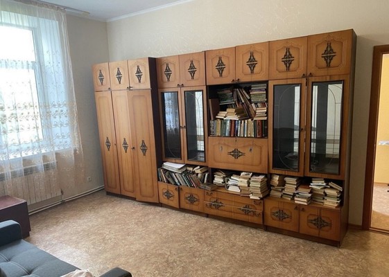 Продам трехкомнатную (3-комн.) квартиру, Мраморная ул, 87а, Симферополь г