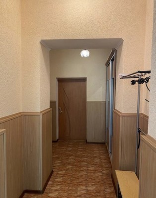 Продам трехкомнатную (3-комн.) квартиру, Мраморная ул, 87а, Симферополь г