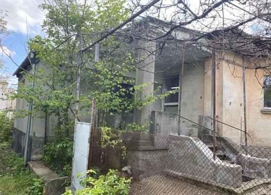 Продам трехкомнатную (3-комн.) квартиру, Мраморная ул, 87а, Симферополь г