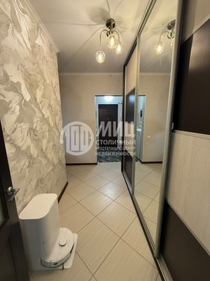 Продам однокомнатную (1-комн.) квартиру, Симферопольский б-р, 24к3, Москва г