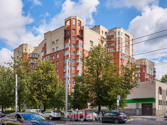 Продам трехкомнатную (3-комн.) квартиру, Металлистов пр-кт, 15, Санкт-Петербург г