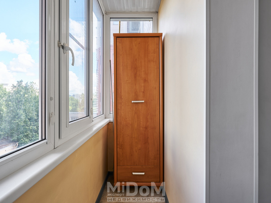 Продам трехкомнатную (3-комн.) квартиру, Металлистов пр-кт, 15, Санкт-Петербург г