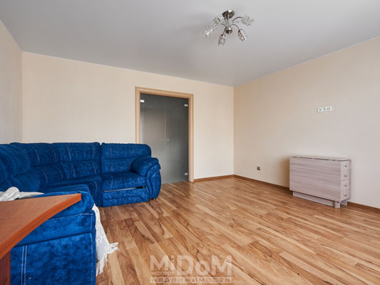 Продам трехкомнатную (3-комн.) квартиру, Металлистов пр-кт, 15, Санкт-Петербург г
