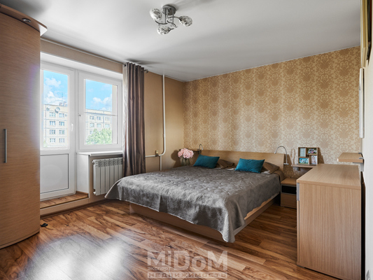 Продам трехкомнатную (3-комн.) квартиру, Металлистов пр-кт, 15, Санкт-Петербург г