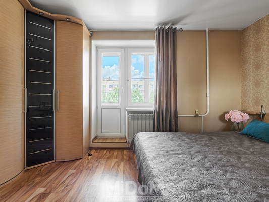 Продам трехкомнатную (3-комн.) квартиру, Металлистов пр-кт, 15, Санкт-Петербург г