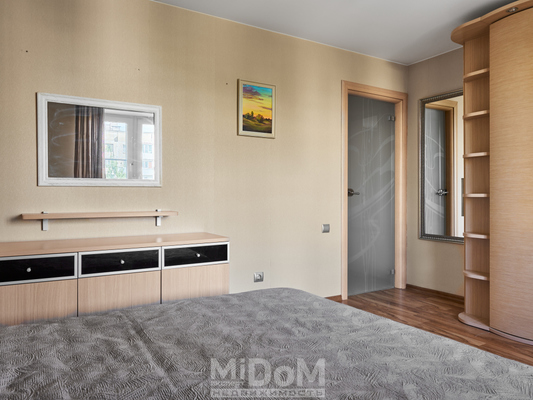 Продам трехкомнатную (3-комн.) квартиру, Металлистов пр-кт, 15, Санкт-Петербург г