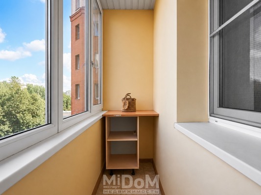 Продам трехкомнатную (3-комн.) квартиру, Металлистов пр-кт, 15, Санкт-Петербург г
