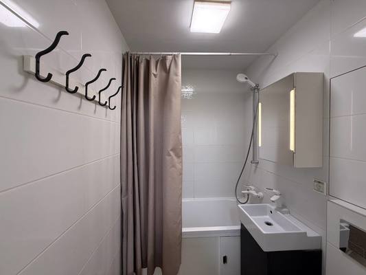 Продам трехкомнатную (3-комн.) квартиру, Каширское ш, 44 к3, Москва г