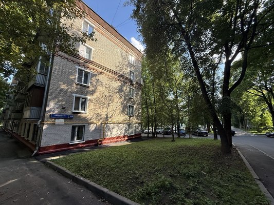 Продам трехкомнатную (3-комн.) квартиру, Каширское ш, 44 к3, Москва г