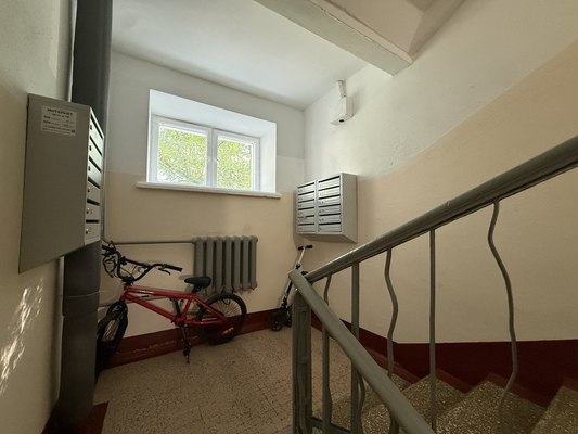 Продам трехкомнатную (3-комн.) квартиру, Каширское ш, 44 к3, Москва г