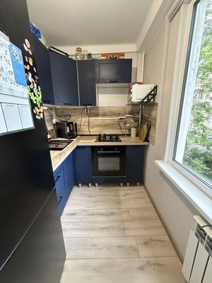 Продам трехкомнатную (3-комн.) квартиру, Павловская ул, 78, Колпино г