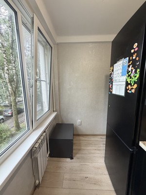 Продам трехкомнатную (3-комн.) квартиру, Павловская ул, 78, Колпино г