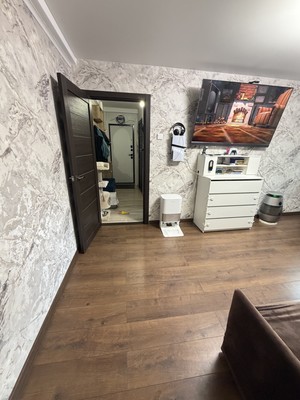 Продам трехкомнатную (3-комн.) квартиру, Павловская ул, 78, Колпино г