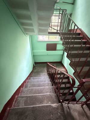 Продам трехкомнатную (3-комн.) квартиру, Павловская ул, 78, Колпино г