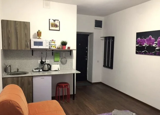 Сдам однокомнатную (1-комн.) квартиру, Черняховского ул, 17к2, Москва г