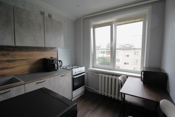 Продам трехкомнатную (3-комн.) квартиру, Каляева ул, 14, Пермь г