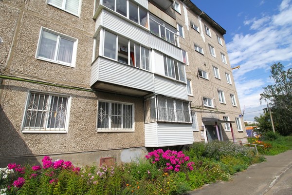 Продам трехкомнатную (3-комн.) квартиру, Каляева ул, 14, Пермь г