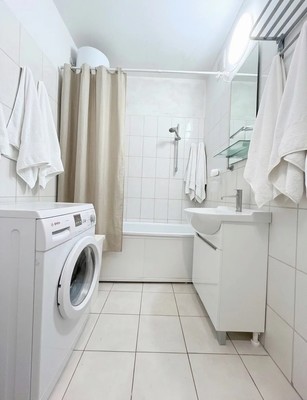 Продам трехкомнатную (3-комн.) квартиру, Академика Доллежаля (Кузнечики мкр.) ул, 13, Подольск г