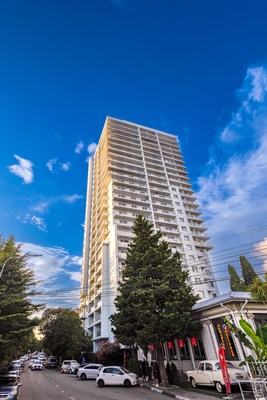 Продам трехкомнатную (3-комн.) квартиру, Черноморская (Хостинский р-н) ул, 10, Сочи г