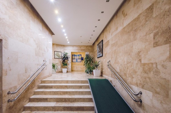 Продам трехкомнатную (3-комн.) квартиру, Черноморская (Хостинский р-н) ул, 10, Сочи г