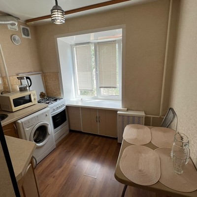 Продам трехкомнатную (3-комн.) квартиру, Академика Губкина ул, 25к2, Казань г