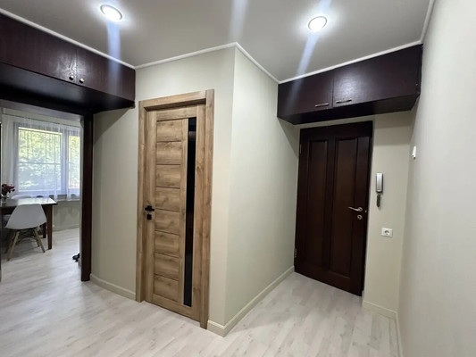 Продам двухкомнатную (2-комн.) квартиру, К. Либкнехта ул, 6, Туапсе г