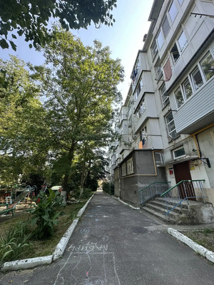 Продам двухкомнатную (2-комн.) квартиру, К. Либкнехта ул, 6, Туапсе г