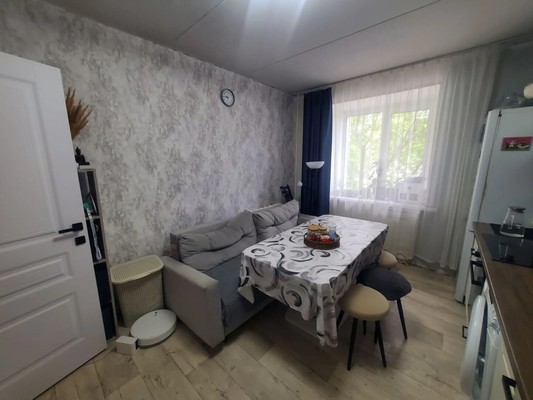 Продам трехкомнатную (3-комн.) квартиру, Гаврилова ул, 4, Казань г