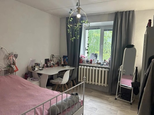 Продам трехкомнатную (3-комн.) квартиру, Гаврилова ул, 4, Казань г