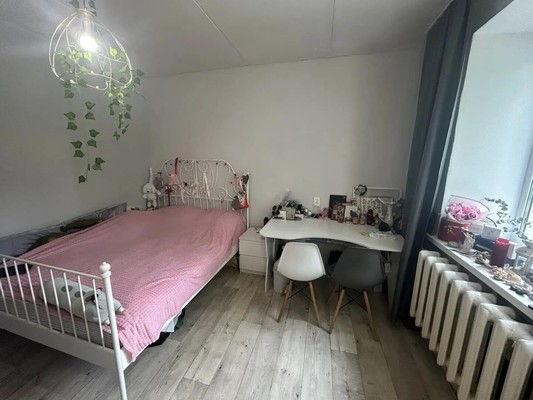 Продам трехкомнатную (3-комн.) квартиру, Гаврилова ул, 4, Казань г