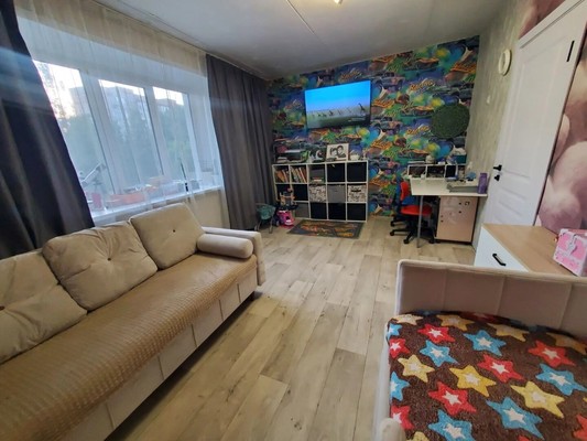 Продам трехкомнатную (3-комн.) квартиру, Гаврилова ул, 4, Казань г